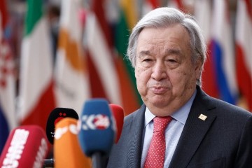 Humanity must chart new course on water use: UN chief