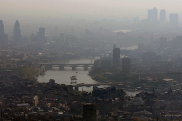 Spikes in air pollution trigger hundreds of heart attacks in the UK