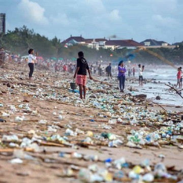 Why We Need to Stop Plastic Pollution?